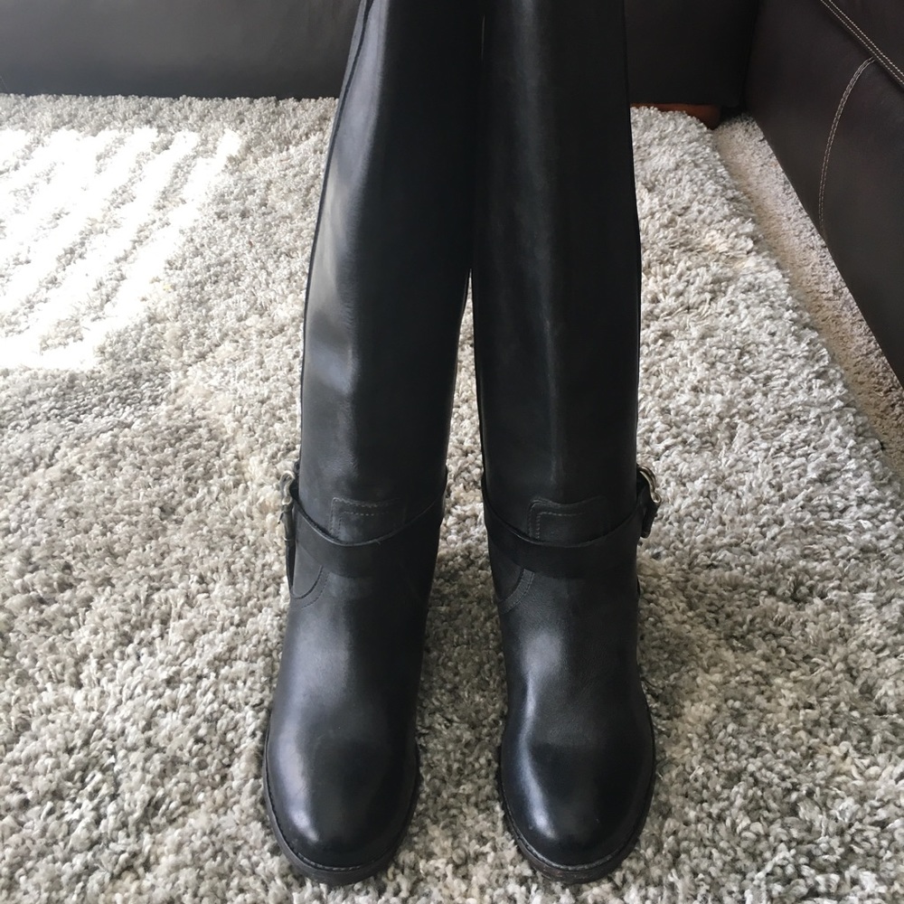 FRYE Black Distressed Women’s Boot